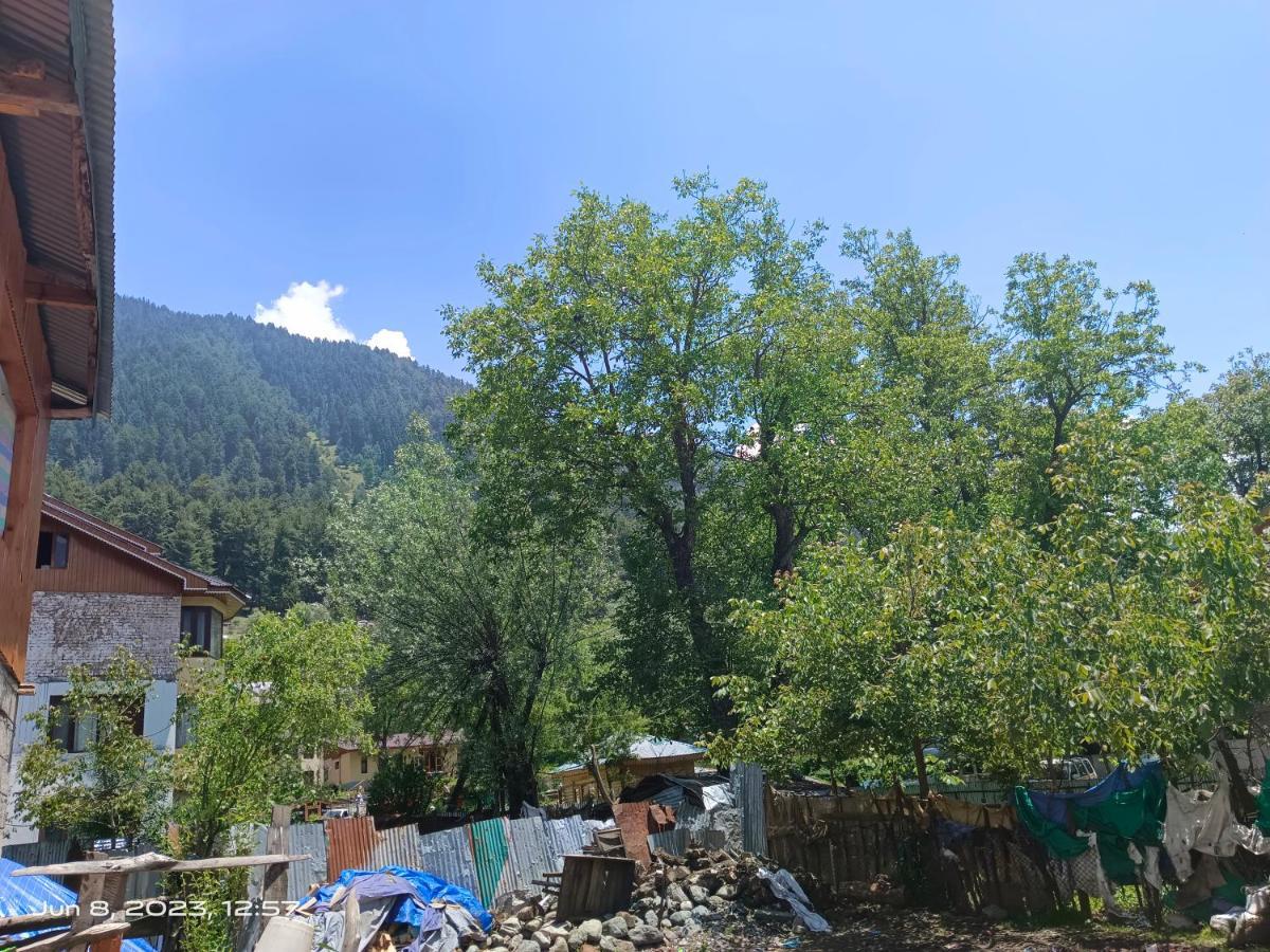 Street * Pahalgam