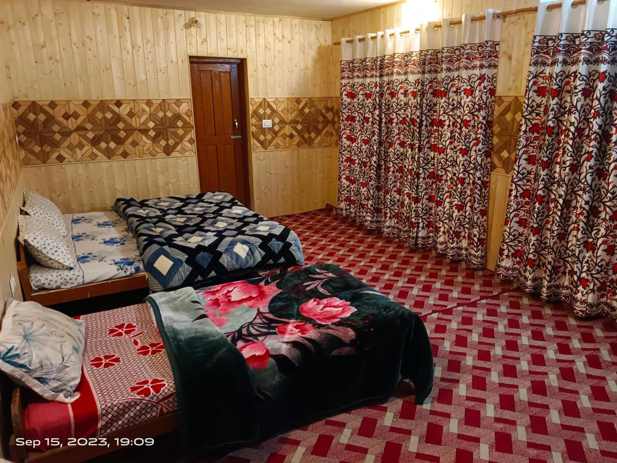 Street Homestay Pahalgam