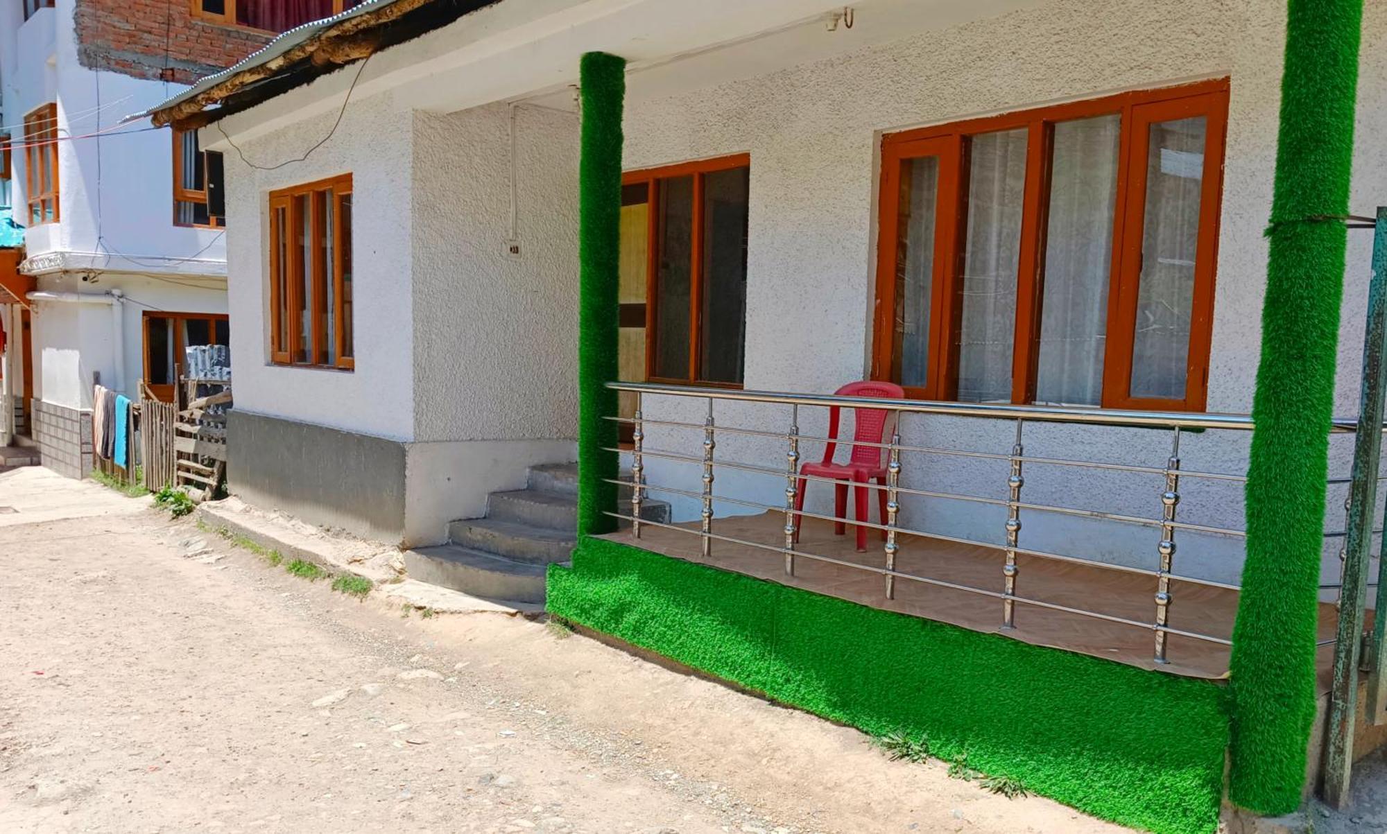 Homestay Street Pahalgam